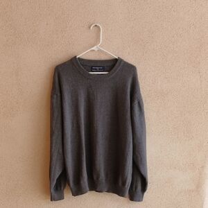 $$Make Offer$$ Gray Crewneck Sweater with Ribbed Cuffs